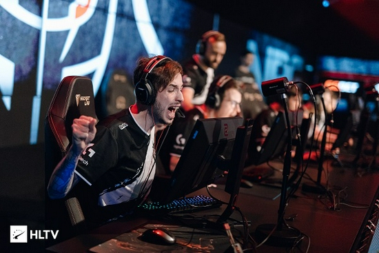 母哥缺席欧 母哥缺席欧