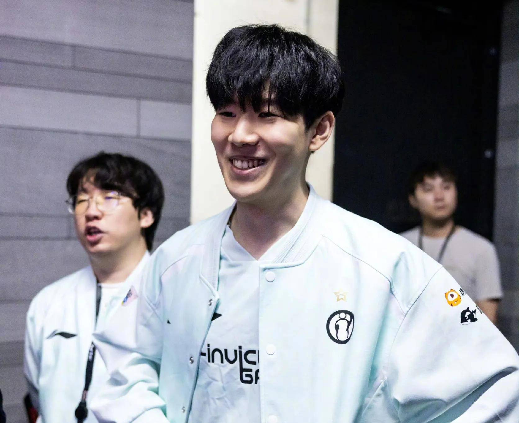 往往都是在 往往都是在