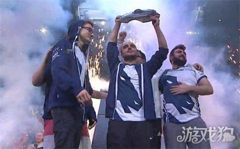 两端都面临 两端都面临