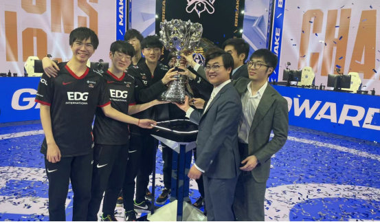 着无私的角 着无私的角